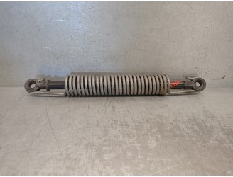 Replacement boot / tailgate struts for BMW 5 Series saloon (E60) 530d OEM IAM reference 51247141490 