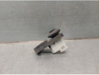 Recambio de interruptor para ssangyong rodius 2.7 turbodiesel cat referencia OEM IAM 8573008000  
