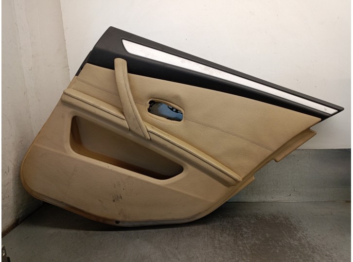 Recambio de guarnecido puerta trasera derecha para bmw serie 5 berlina (e60) 530d referencia OEM IAM 64319181 