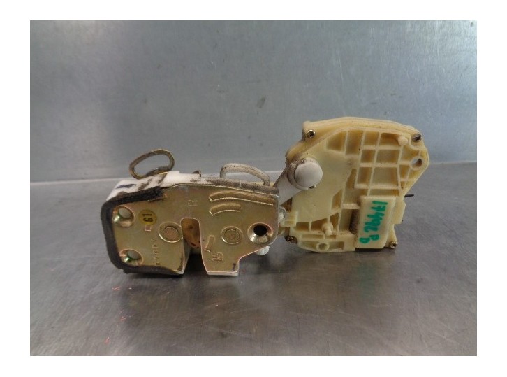 Recambio de cerradura puerta delantera derecha para honda accord berlina (cg7-9/ch1-7) 1.8 16v cat referencia OEM IAM 72152S1AG1