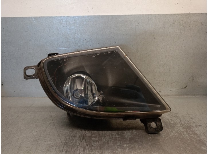 Recambio de faro antiniebla derecho para bmw serie 5 berlina (e60) 530d referencia OEM IAM 7177712 0305083002 AUTOMOTIVE