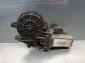 Replacement front right window regulator motor for Citroën Saxo 1.4 OEM IAM reference D334600 2 PINS 5 DOORS