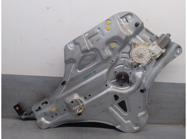 Recambio de elevalunas delantero izquierdo para kia magentis 2.0 crdi referencia OEM IAM 824702G060 2 PINES 4 PUERTAS