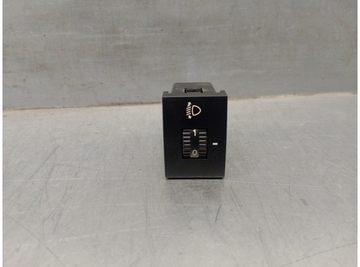 Recambio de interruptor para ssangyong rodius 2.7 turbodiesel cat referencia OEM IAM 58B31G56B  