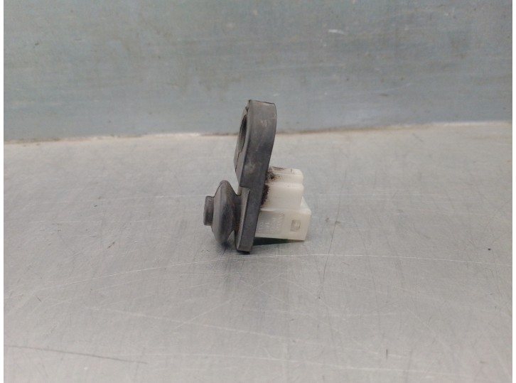 Recambio de interruptor para ssangyong rodius 2.7 turbodiesel cat referencia OEM IAM 8573008000 8573008000 