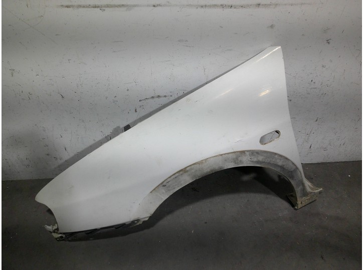 Recambio de aleta delantera izquierda para seat cordoba berlina (6k2) 1.9 tdi referencia OEM IAM 6K0821021B BLANCA 