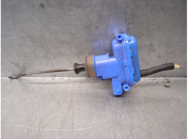 Recambio de motor cierre centralizado delantero derecho para seat toledo (1l) 1.9 tdi referencia OEM IAM 893862153C 5 PUERTAS