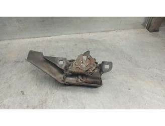 Replacement hood latch for Opel Frontera A 2.3 turbodiesel OEM IAM reference 