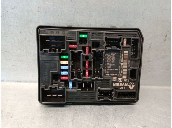 Recambio de caja reles / fusibles para dacia sandero iii 1.0 tce 90 referencia OEM IAM 284B71965R 