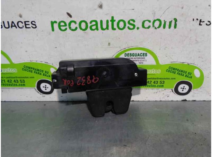 Replacement boot / tailgate lock for Peugeot 607 (S1) 2.2 HDi FAP CAT OEM IAM reference 9653831780 3 PINS 4 DOORS