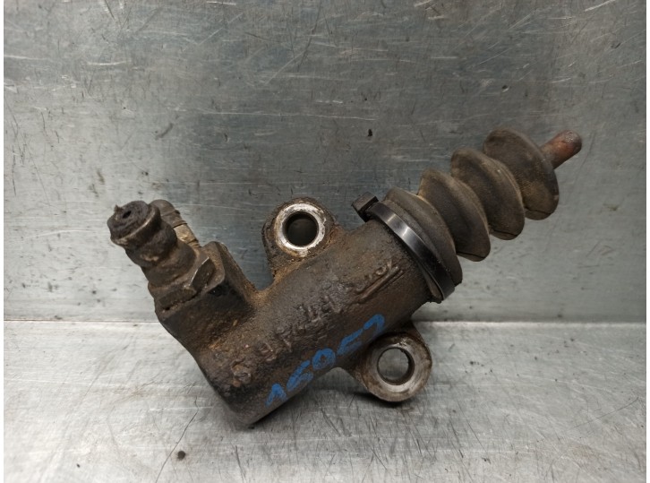 Recambio de bomba embrague para ssangyong musso 2.9 d referencia OEM IAM 3054005011D  