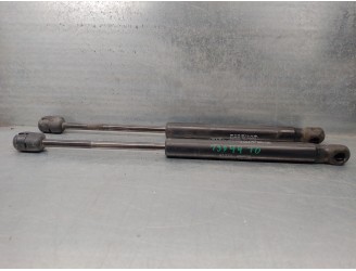 Replacement trunk / tailgate shock absorbers for Kia Magentis 2.0 CRDi OEM IAM reference 817712G000 