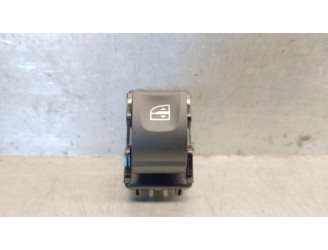 Recambio de mando elevalunas delantero derecho para dacia sandero iii 1.0 tce 90 referencia OEM IAM 254118439R 254118439R 