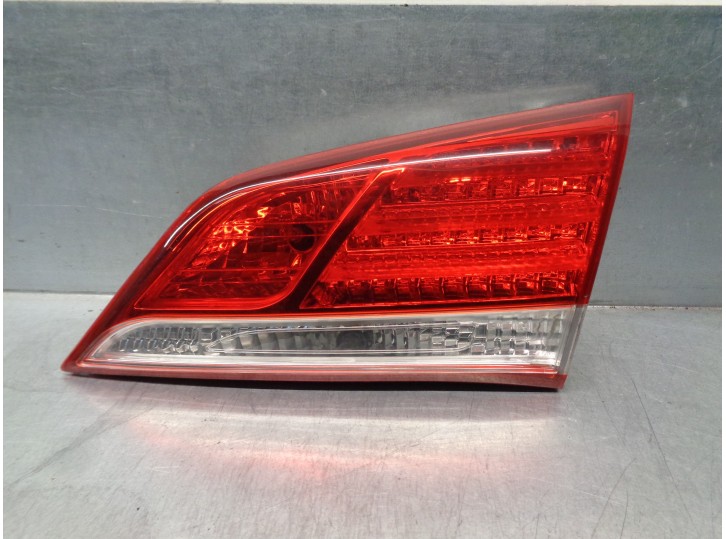 Replacement right rear light for hyundai i40 1.7 crdi cat OEM IAM reference 924143Z300 TAILGATE