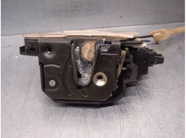 Recambio de cerradura puerta trasera izquierda para volvo s70 berlina 2.5 20v cat referencia OEM IAM 862627 