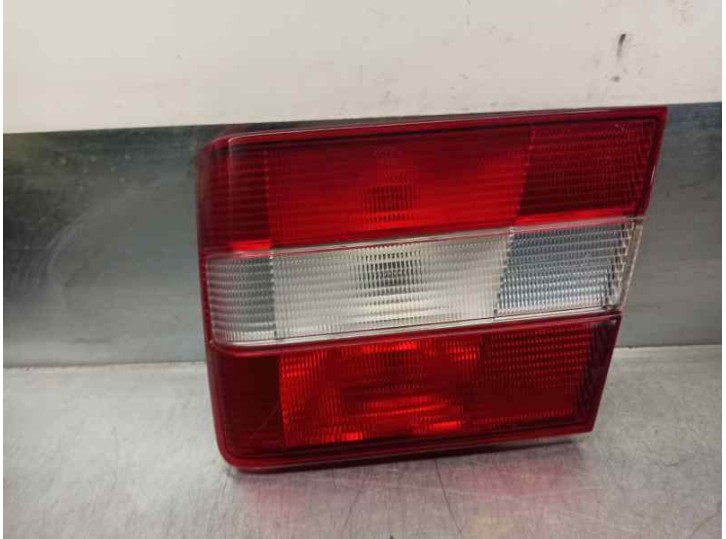 Recambio de piloto trasero derecho para volvo serie 940 berlina/familiar 2.3 cat referencia OEM IAM 3534093 DE PORTON