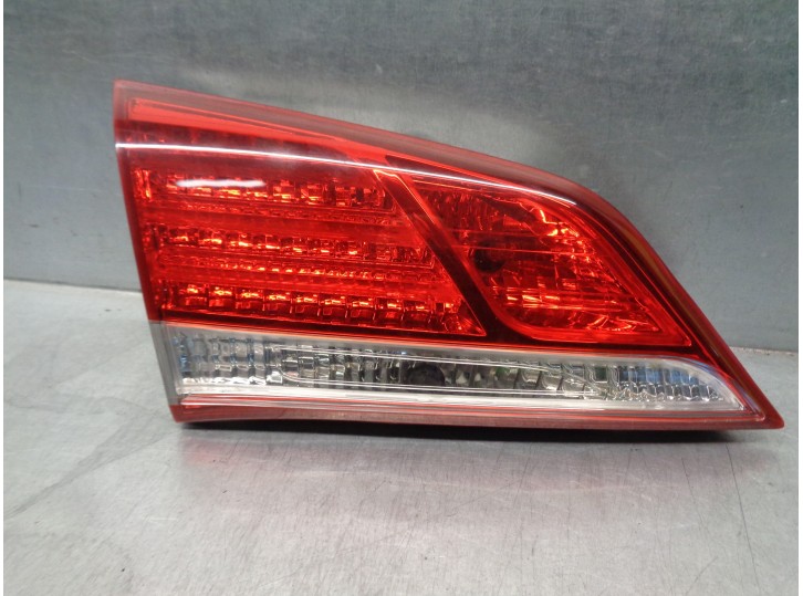 Replacement left rear light for Hyundai i40 1.7 CRDi CAT OEM IAM reference 924133Z300 TAILGATE