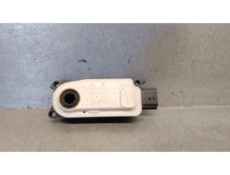 Recambio de motor apertura trampillas climatizador para dacia sandero iii 1.0 tce 90 referencia OEM IAM 6477R1012A 