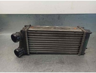 Replacement intercooler for Peugeot 307 (S1) OEM IAM reference 9648551880 384H5 876923JE VALEO