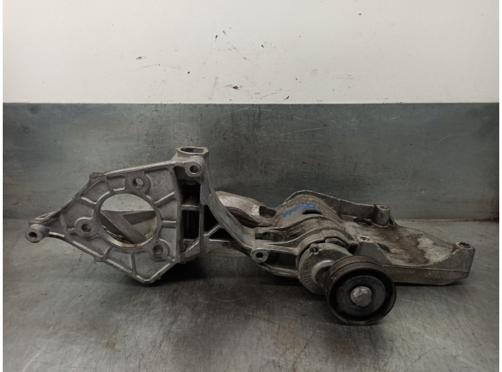 Replacement alternator bracket for Seat Ibiza (6L1) 1.9 SDi OEM IAM reference 038903143AC 