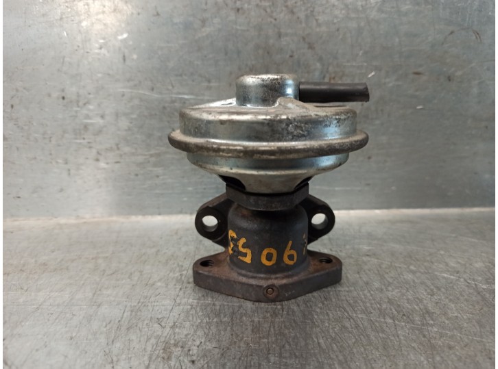 Recambio de valvula egr para chevrolet cruze 2.0 diesel cat referencia OEM IAM 96440383  
