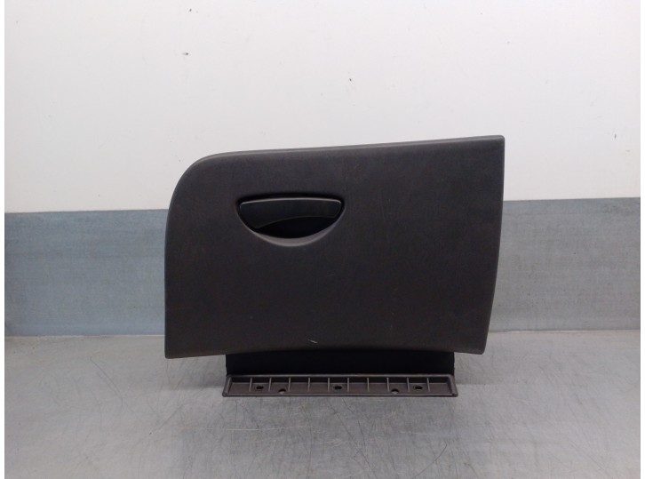 Recambio de guantera para ford focus berlina (cak) 1.8 16v cat referencia OEM IAM 1333343 