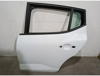 Recambio de puerta trasera izquierda para dacia sandero iii 1.0 tce 90 referencia OEM IAM 821016131R 821016131R 