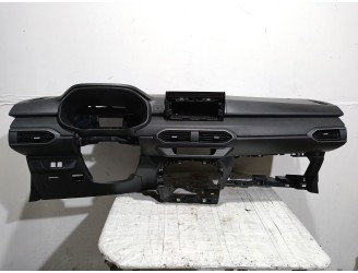 Recambio de salpicadero para dacia sandero iii 1.0 tce 90 referencia OEM IAM 681004609R 681004609R 