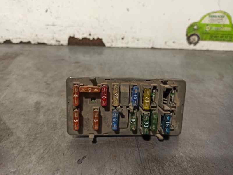 Recambio de caja reles / fusibles para volkswagen polo (9n3) 1.4 tdi referencia OEM IAM 9450586180  