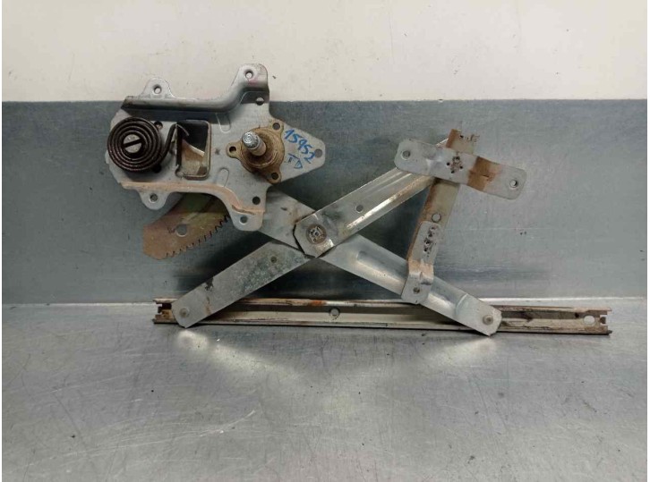 Recambio de elevalunas trasero derecho para ssangyong musso 2.9 d referencia OEM IAM 7330205000 7330205000 