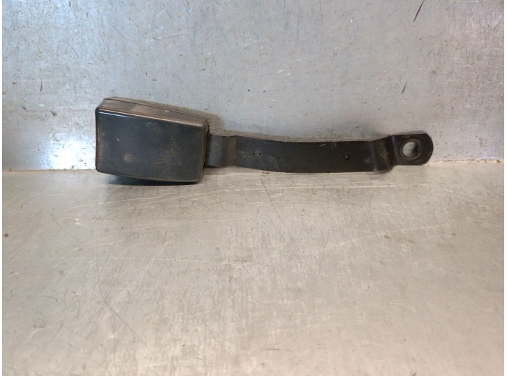 Recambio de enganche cinturon para seat ibiza (6l1) 1.9 tdi referencia OEM IAM 600857755D 6Q0857755DQVZ 