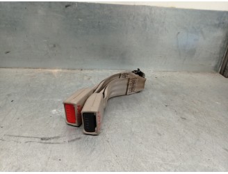 Recambio de enganche cinturon para ssangyong kyron 2.0 referencia OEM IAM 06G76 TRA DER + CENT 5 PUERTAS