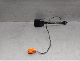 Recambio de enganche cinturon para jaguar xe (x760) 2.0 d referencia OEM IAM FK7261208AD T4N9483 