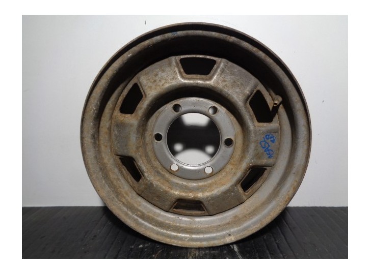 Recambio de llanta para ssangyong musso 2.9 d referencia OEM IAM 4173005200 R156JJX15 