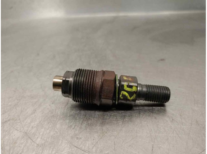 Recambio de inyector para opel corsa b city referencia OEM IAM 881090 