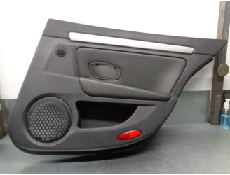 Recambio de guarnecido puerta trasera derecha para renault laguna iii kte3/ kte30e 3.0 referencia OEM IAM 829A04470R  