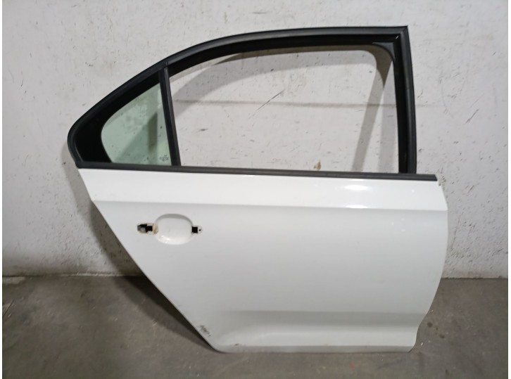 Recambio de puerta trasera derecha para skoda rapid (nh3, nk3, nk6) 1.6 tdi referencia OEM IAM 5JA833052C 5JA833052C 