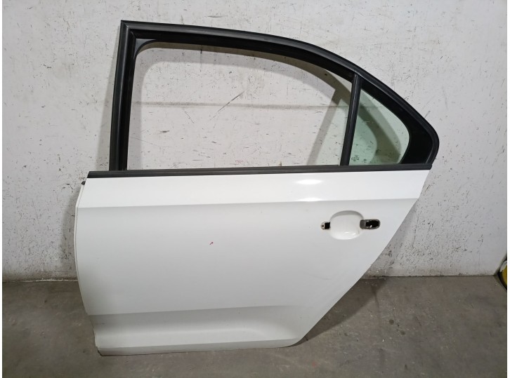 Recambio de puerta trasera izquierda para skoda rapid (nh3, nk3, nk6) 1.6 tdi referencia OEM IAM 5JA833051C 5JA833051C 