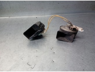 Recambio de claxon para peugeot 5008 ii (mc_, mj_, mr_, m4_) 1.5 bluehdi 130 (mcyhzj, mcyhzr, mcyhzx) referencia OEM IAM 9815870