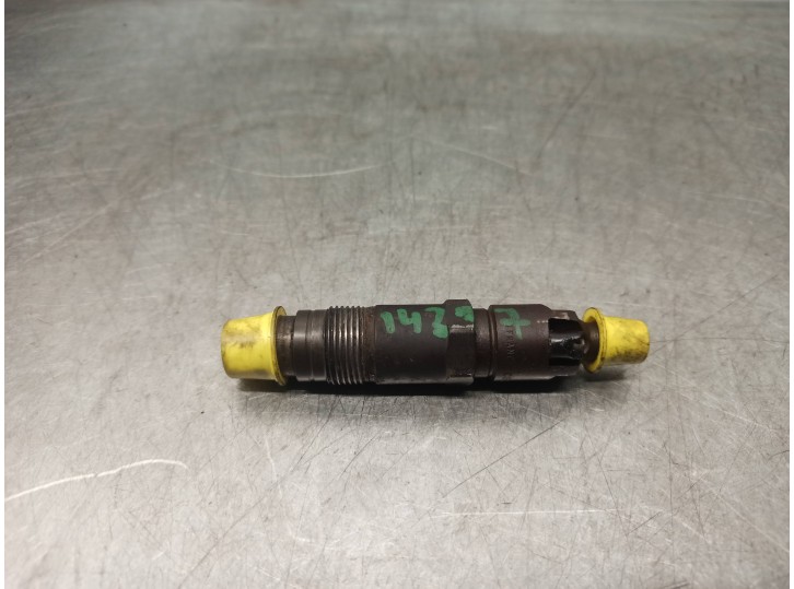 Replacement injector for Peugeot 106 (S2) 1.5 diesel CAT (TUD5 / VJX) OEM IAM reference KCE30S8 