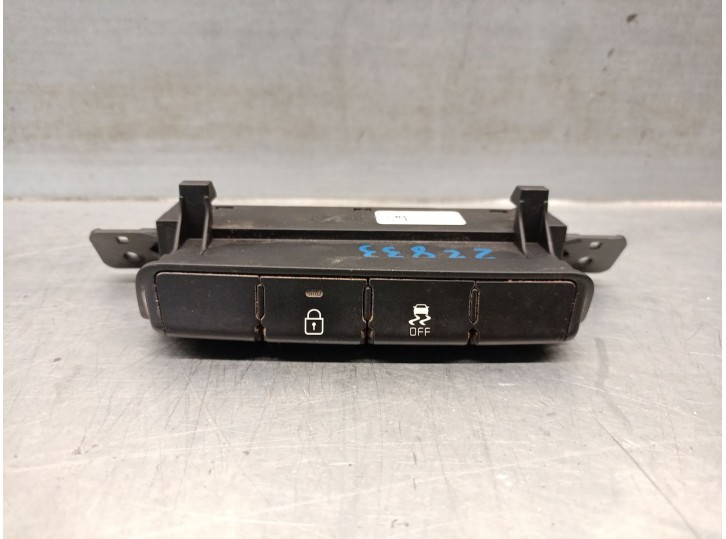 Recambio de mando multifuncion para kia cee´d sportswagon (jd) 1.0 t-gdi referencia OEM IAM 93700A2020 