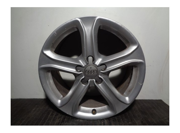 Recambio de llanta para audi a4 ber. (b8) 2.0 16v tdi referencia OEM IAM 8K0601025BK R177.5JX17H2ET45 