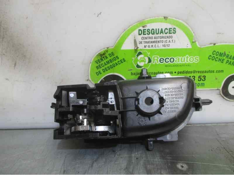 Recambio de maneta interior delantera derecha para toyota yaris 1.5 16v cat (híbrido) referencia OEM IAM 692050D271  