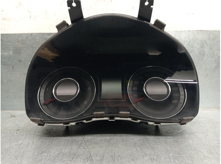 Recambio de cuadro instrumentos para hyundai i40 1.7 crdi cat referencia OEM IAM 940233Z560 