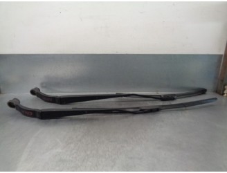 Replacement right front wiper arm for Subaru Legacy V Station Wagon (BR) 2.0 D AWD OEM IAM reference 86532AJ060 86532