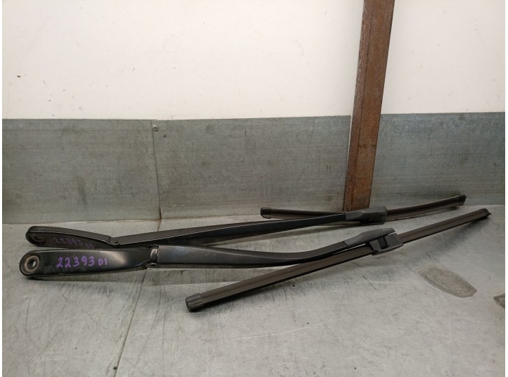 Recambio de brazo limpia delantero derecho para bmw 5 touring (f11) 520 d referencia OEM IAM 6161718245904  6161720315604