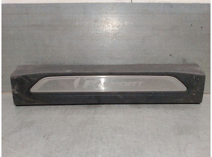 Recambio de molduras delanteras para jaguar xe (x760) 2.0 d referencia OEM IAM GX7M13200CB T4N16198 