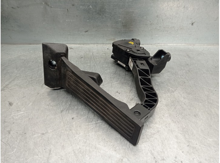Recambio de potenciometro pedal para hyundai i40 1.7 crdi cat referencia OEM IAM 327003Z000 327263Z000 