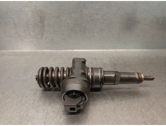 Recambio de inyector para seat ibiza (6l1) 1.9 tdi referencia OEM IAM 038130073AJ 0414720037 BOSCH