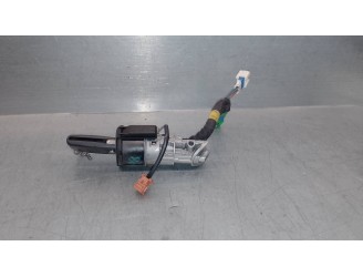 Replacement ignition switch for Peugeot 607 (S2) 2.7 HDi FAP CAT (UHZ / DT17TED4) OEM IAM reference 9654570280 DELPHI